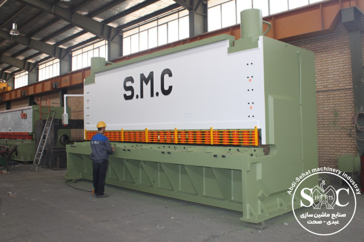 گیوتین هیدرولیکی CNC